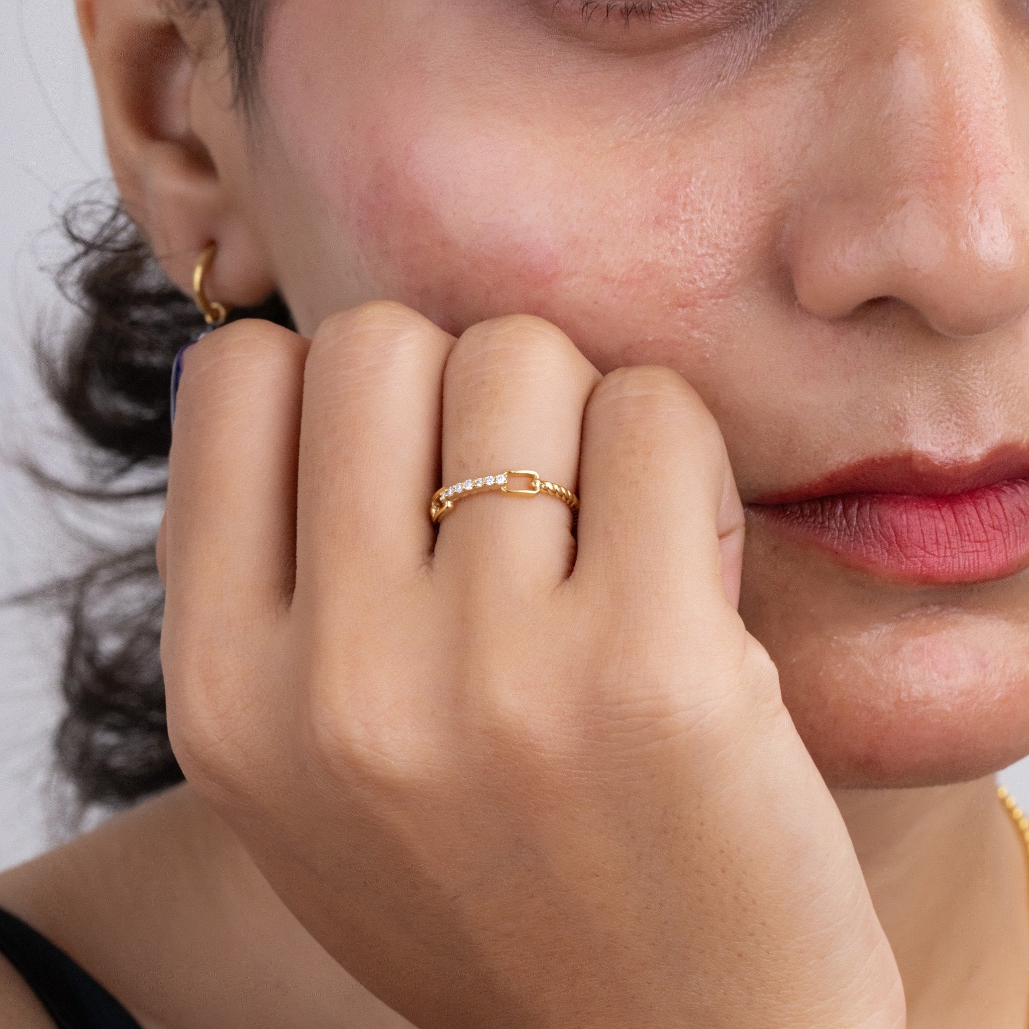 Round Lab Grown Diamond Bar Ring, Yellow Gold Open Link Rope Band, Minimal Stackable Wedding Ring